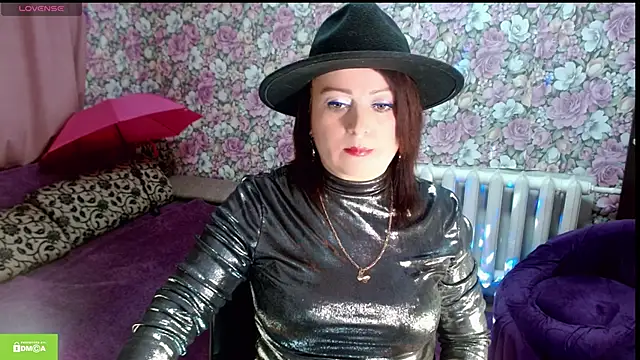 Julia-ru online show from June 1, 2026, 9:05 pm