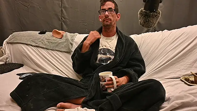 joeiandola online show from September 28, 2025, 3:17 pm