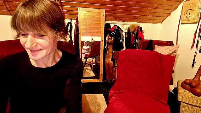 Hot Colettte online show from January 11, 2026, 3:22 am