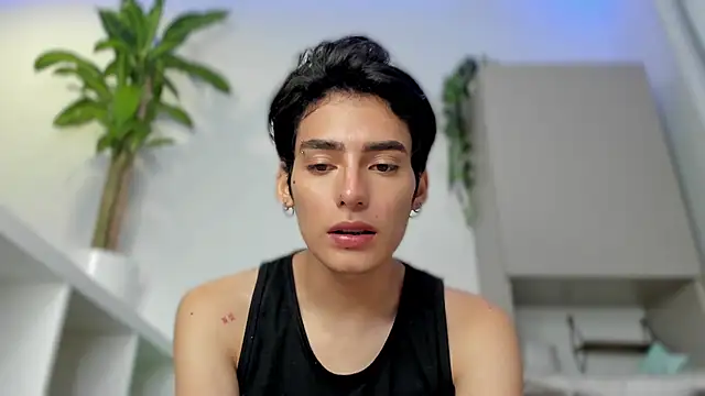 Snapshot of sebas_rose chatting on January 6, 2025, 10:37 pm sebas rose online show from January 6, 2025, 10:37 pm