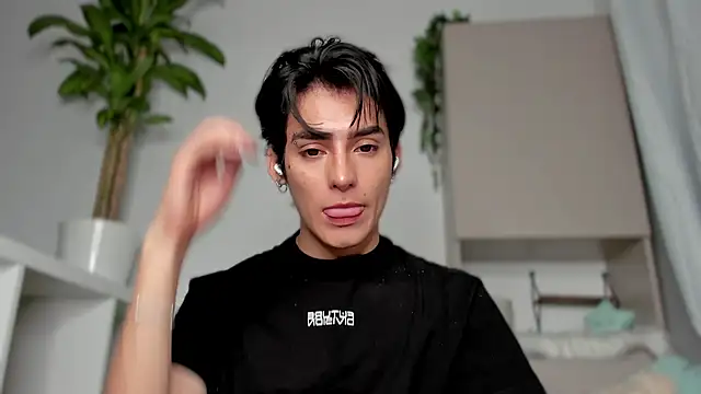 Snapshot of sebas_rose chatting on January 30, 2025, 7:39 am sebas rose online show from January 30, 2025, 7:39 am