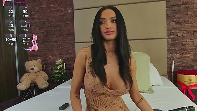 Snapshot of AylinRoss chatting on December 22, 2024, 9:44 am AylinRoss online show from December 22, 2024, 9:44 am