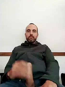 Snapshot of leon3875 chatting on December 20, 2024, 3:31 pm leon3875 online show from December 20, 2024, 3:31 pm