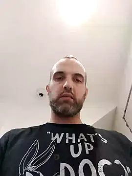 Snapshot of leon3875 chatting on January 10, 2025, 12:38 am leon3875 online show from January 10, 2025, 12:38 am