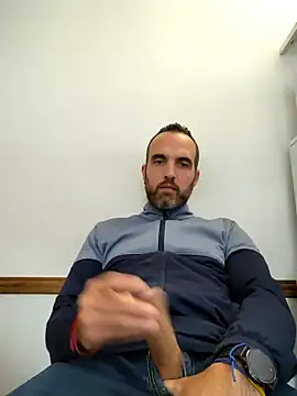 Snapshot of leon3875 chatting on March 5, 2025, 3:29 pm leon3875 online show from March 5, 2025, 3:29 pm