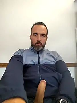 Snapshot of leon3875 chatting on February 12, 2026, 3:29 pm leon3875 online show from February 12, 2026, 3:29 pm