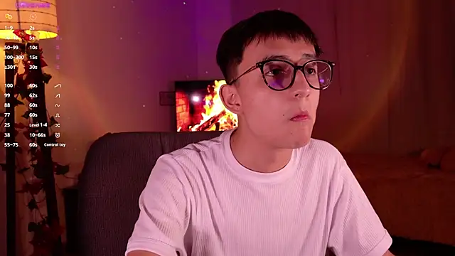 Snapshot of Mr_evan1 chatting on December 18, 2024, 4:17 pm Mr evan1 online show from December 18, 2024, 4:17 pm