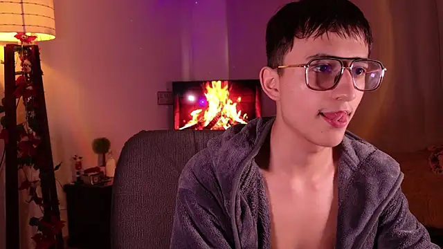 Snapshot of Mr_evan1 chatting on December 29, 2024, 5:33 pm Mr evan1 online show from December 29, 2024, 5:33 pm
