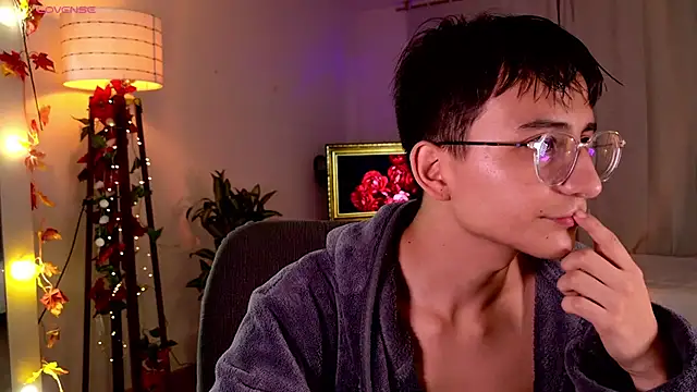 Snapshot of Mr_evan1 chatting on February 25, 2025, 12:55 pm Mr evan1 online show from February 25, 2025, 12:55 pm