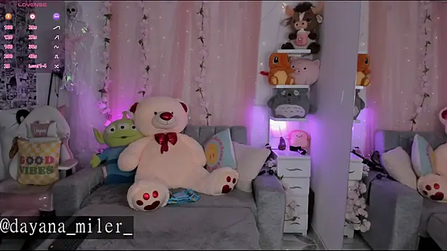  dayana miler online show from April 17, 2026, 3:26 pm