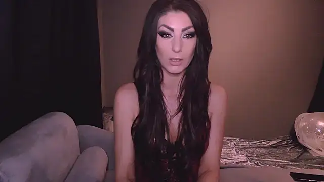 Snapshot of Saintrebella chatting on January 3, 2025, 12:11 am Saintrebella online show from January 3, 2025, 12:11 am
