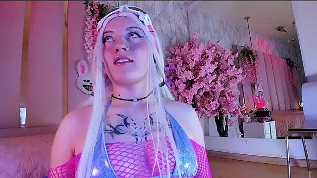 Broklinwhite  online show from January 9, 2026, 1:58 pm