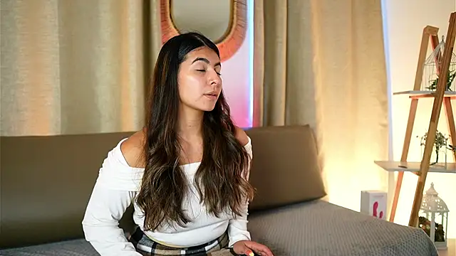 ShelleyMorell online show from November 27, 2025, 12:51 pm