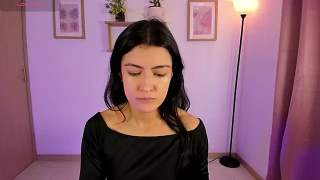 Lilabril online show from June 10, 2026, 2:49 pm