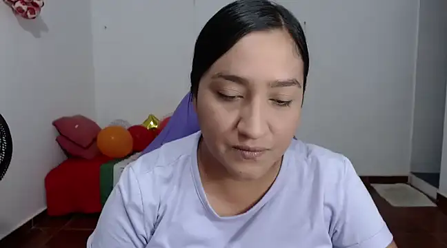 Snapshot of Saracutee1 chatting on January 2, 2025, 5:18 pm Saracutee1 online show from January 2, 2025, 5:18 pm