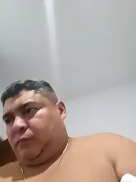 Snapshot of gordito_xx chatting on December 15, 2024, 12:29 am gordito xx online show from December 15, 2024, 12:29 am