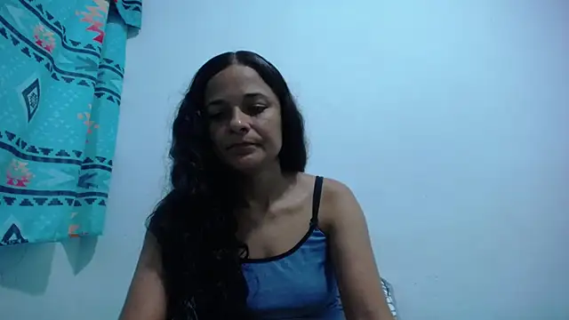 Snapshot of GiveLove1 chatting on January 18, 2025, 5:52 am GiveLove1 online show from January 18, 2025, 5:52 am