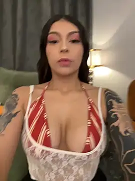 Snapshot of CHERRYY_BOMB_ chatting on July 16, 2026, 7:20 pm CHERRYY BOMB online show from July 16, 2026, 7:20 pm