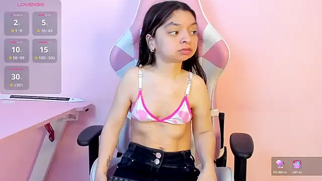 CharlotteMuller online show from November 22, 2025, 8:30 pm