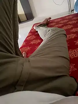 Snapshot of HeftyTheory7 chatting on November 10, 2025, 10:47 am HeftyTheory7 online show from November 10, 2025, 10:47 am