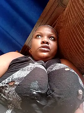 queennapal online show from March 28, 2026, 4:45 am