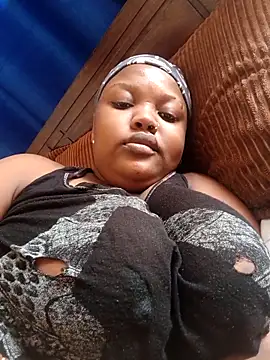 queennapal online show from April 6, 2026, 4:46 am