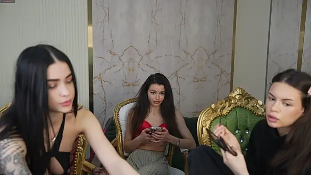 Snapshot of Tina_Breeze chatting on March 11, 2025, 8:20 am Tina Breeze online show from March 11, 2025, 8:20 am