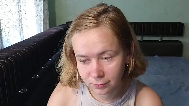 Snapshot of Riley_Roo chatting on July 22, 2026, 7:11 am Riley Roo online show from July 22, 2026, 7:11 am