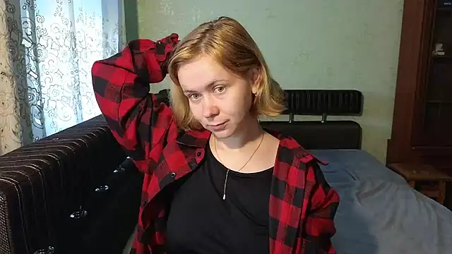 Snapshot of Riley_Roo chatting on July 23, 2026, 6:00 am Riley Roo online show from July 23, 2026, 6:00 am