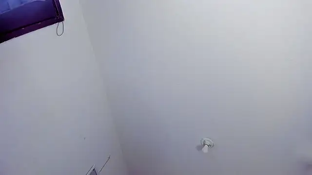 saralolo420 online show from January 5, 2025, 9:14 pm