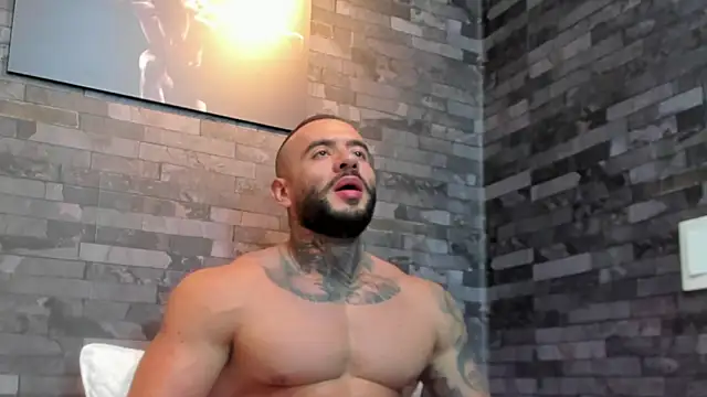 BruceDallas online show from December 16, 2025, 1:54 am