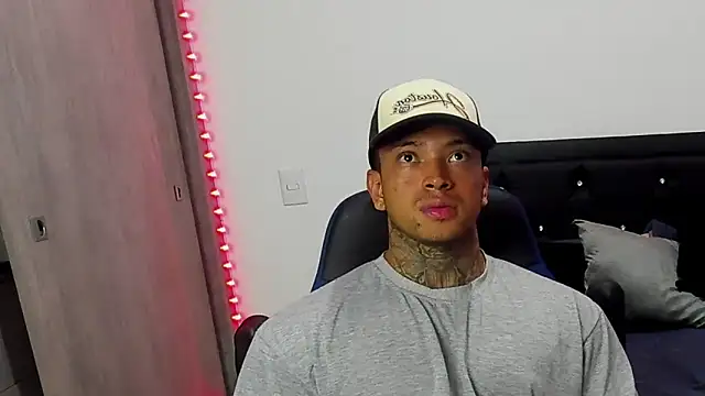 Stiven collins online show from February 25, 2025, 1:09 am