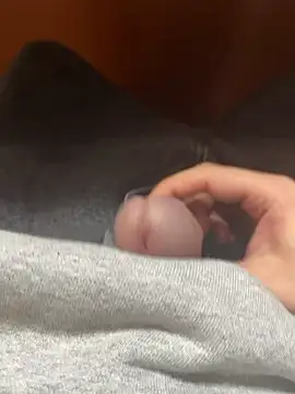 114514hlove online show from November 17, 2025, 1:33 am