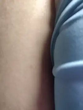 Snapshot of ale_blossom chatting on October 31, 2025, 4:13 am ale blossom online show from October 31, 2025, 4:13 am