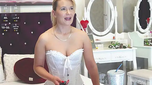 LilyFord online show from May 28, 2026, 7:22 pm