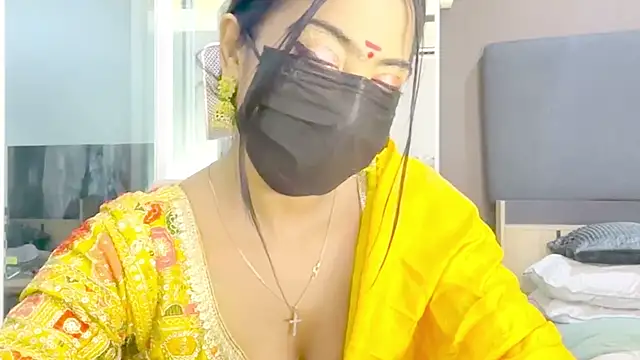 Monalisadon018 online show from November 17, 2025, 5:41 pm