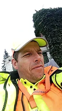 Snapshot of Knuffelstaaf123 chatting on September 25, 2025, 12:31 pm Knuffelstaaf123 online show from September 25, 2025, 12:31 pm
