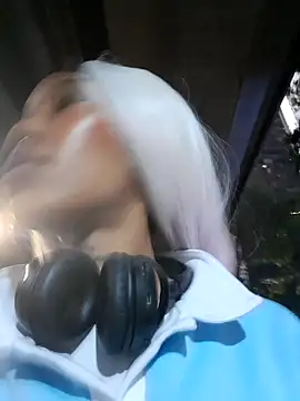 Honey-420- online show from February 4, 2025, 11:06 pm