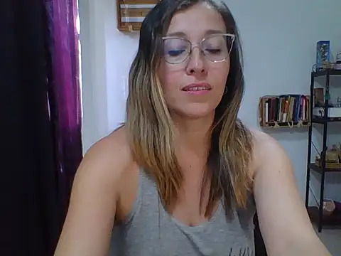 charlott ponce online show from October 20, 2025, 6:52 pm