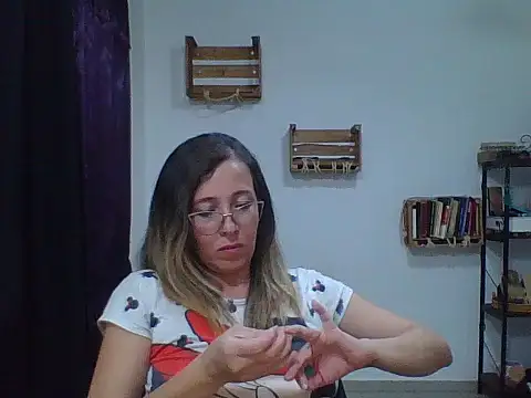 charlott ponce online show from November 10, 2025, 11:59 pm