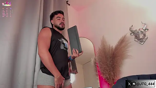 JeycobxBraand online show from October 4, 2025, 4:21 am