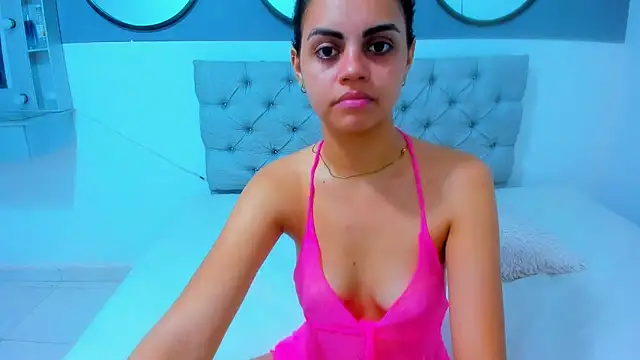 Snapshot of Sara_valentina2 chatting on March 7, 2025, 3:18 pm Sara valentina2 online show from March 7, 2025, 3:18 pm