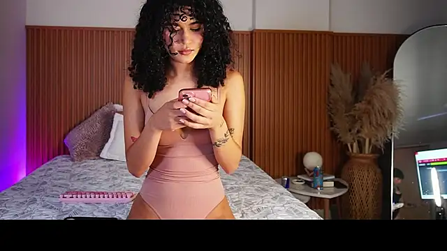 Snapshot of Lianh_Benett chatting on October 5, 2025, 11:57 pm Lianh Benett online show from October 5, 2025, 11:57 pm