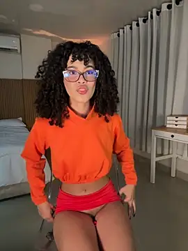 Snapshot of Lianh_Benett chatting on November 3, 2025, 2:35 am Lianh Benett online show from November 3, 2025, 2:35 am