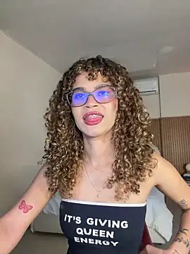 Lianh Benett online show from March 10, 2026, 2:27 am