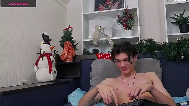 Snapshot of CalvinCay chatting on December 20, 2024, 1:58 am CalvinCay online show from December 20, 2024, 1:58 am