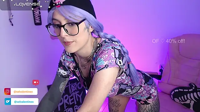 selvalentinex online show from November 7, 2025, 1:05 am