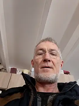 Snapshot of 60philippe chatting on December 21, 2025, 4:19 am 60philippe online show from December 21, 2025, 4:19 am