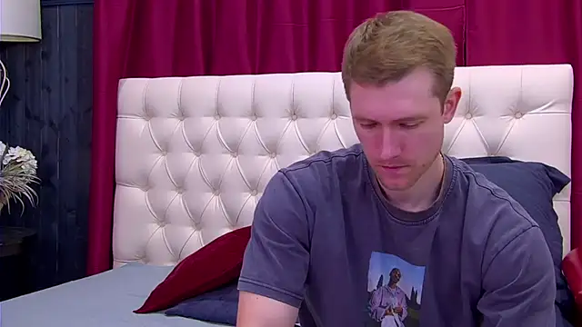 Snapshot of EthanPinkman chatting on September 10, 2025, 4:23 am EthanPinkman online show from September 10, 2025, 4:23 am