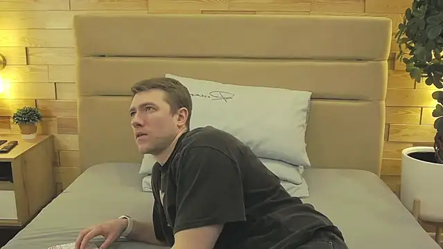 EthanPinkman online show from March 17, 2026, 4:06 am